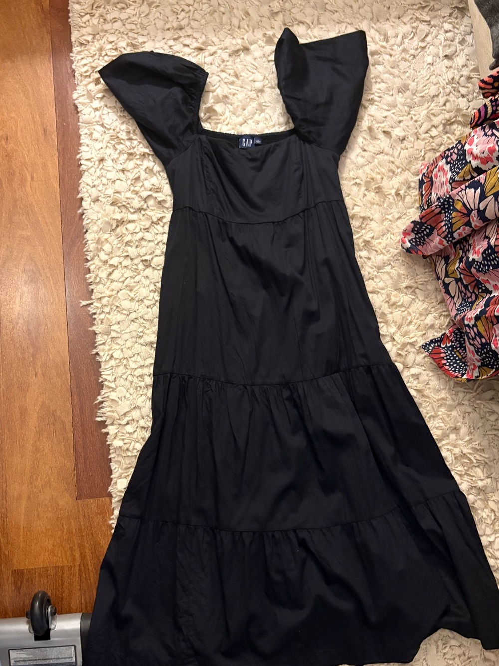 GAP Black Flutter-Sleeve Tiered Midi Dress